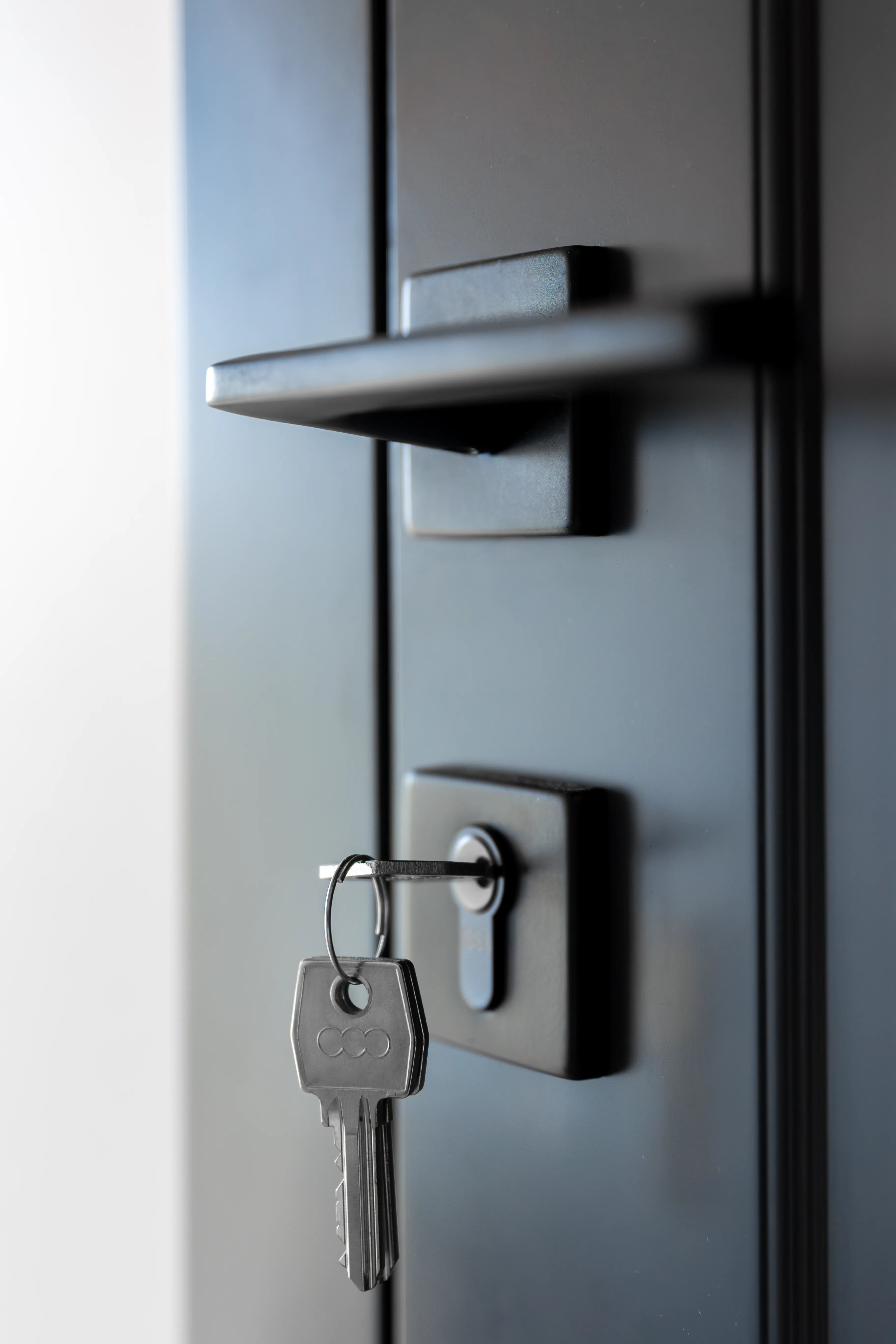 About 24 HOURS GUZMAN LOCKSMITH LLC